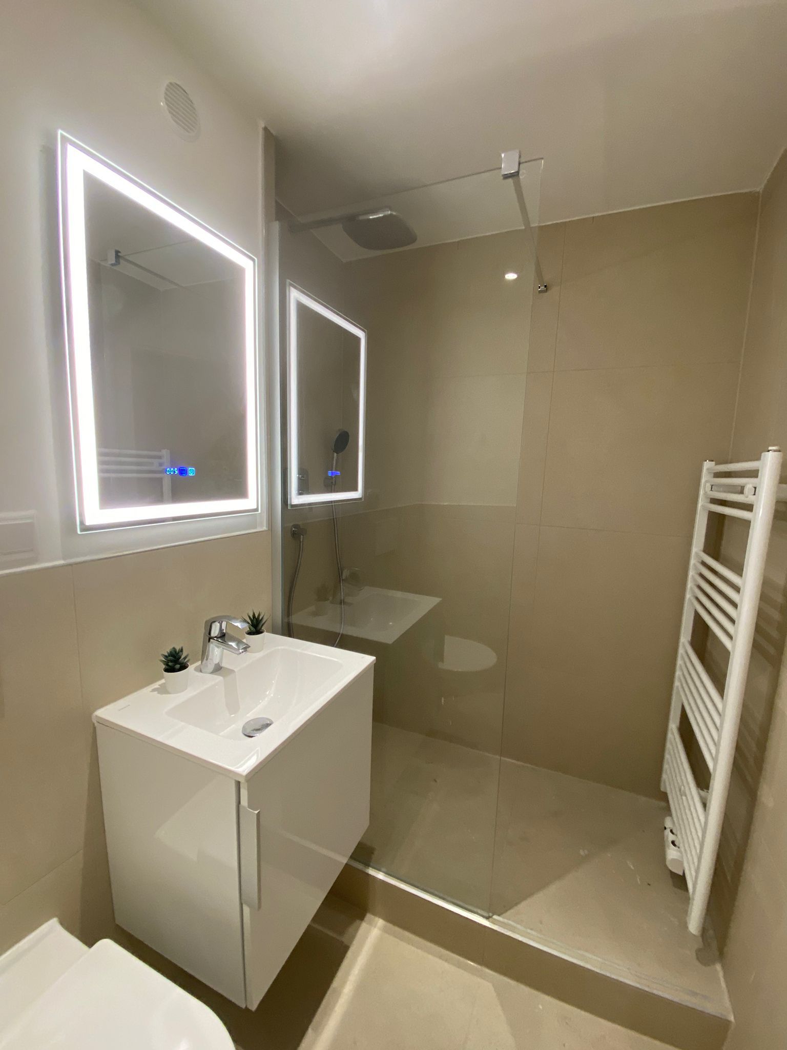 Modernisiertes Bad einer Kapitalanlage